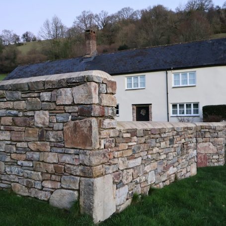 Natursteinmauer Sichtschutz Gartenbau Wuppertal Trockenmauer Erkrath