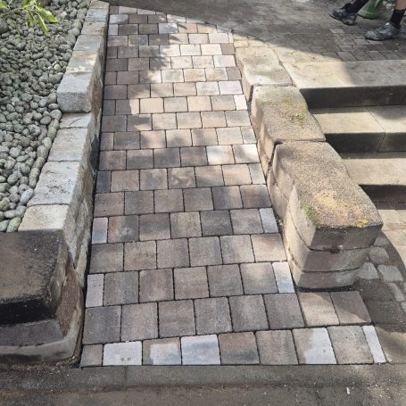 Pflastersteine verlegen Wuppertal L-Steine Hangsicherung Einfahrt